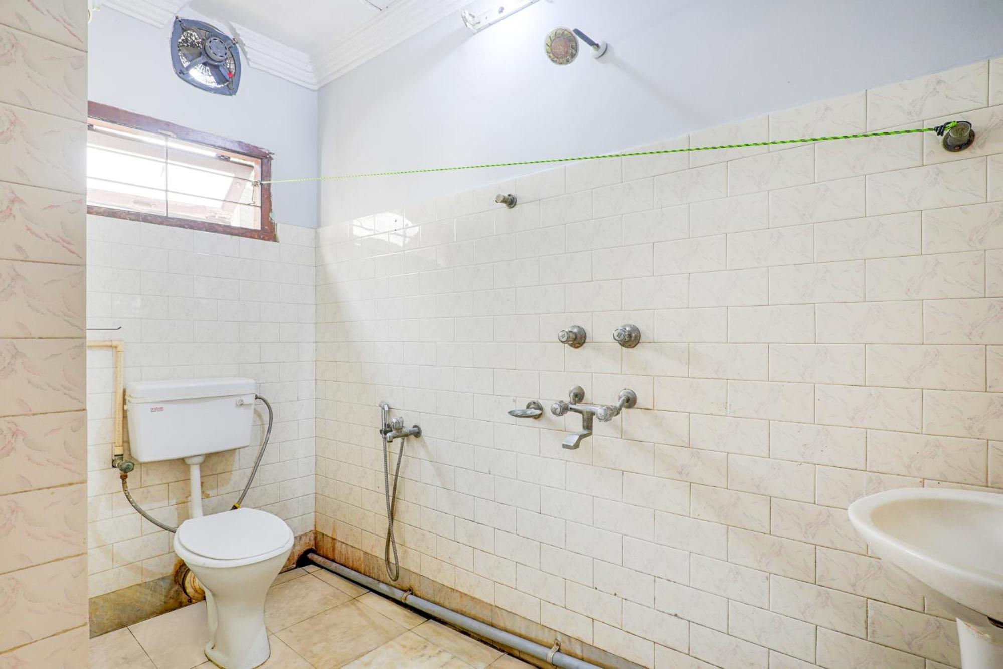 Exotic Villa Homestay Guwahati Zewnętrze zdjęcie