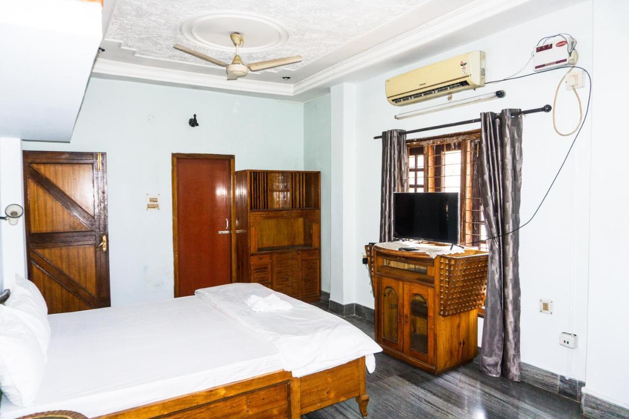 Exotic Villa Homestay Guwahati Zewnętrze zdjęcie